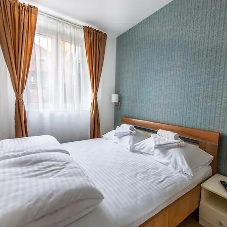 Greenwood In Kraljevi Cardaci