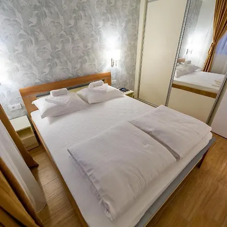 Greenwood In Kraljevi Cardaci Apartamento *